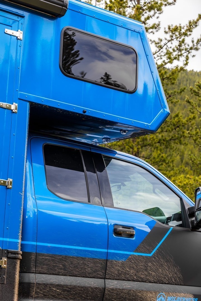 Broad Arrow Flat Window 797×397mm