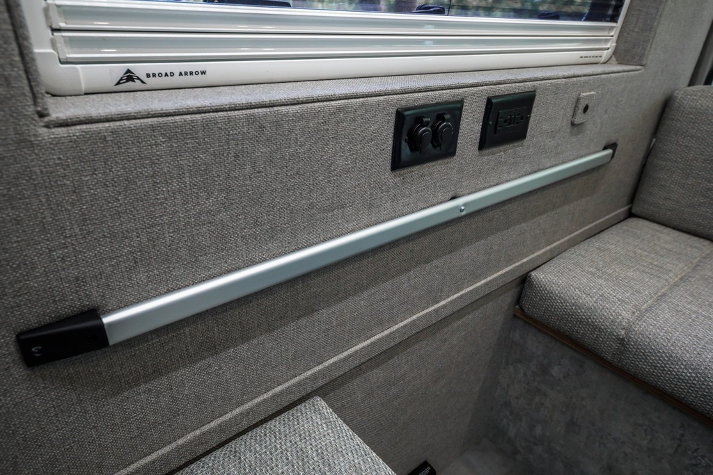STILO SLIDING SUPPORT FOR TABLE - LIPPERT

