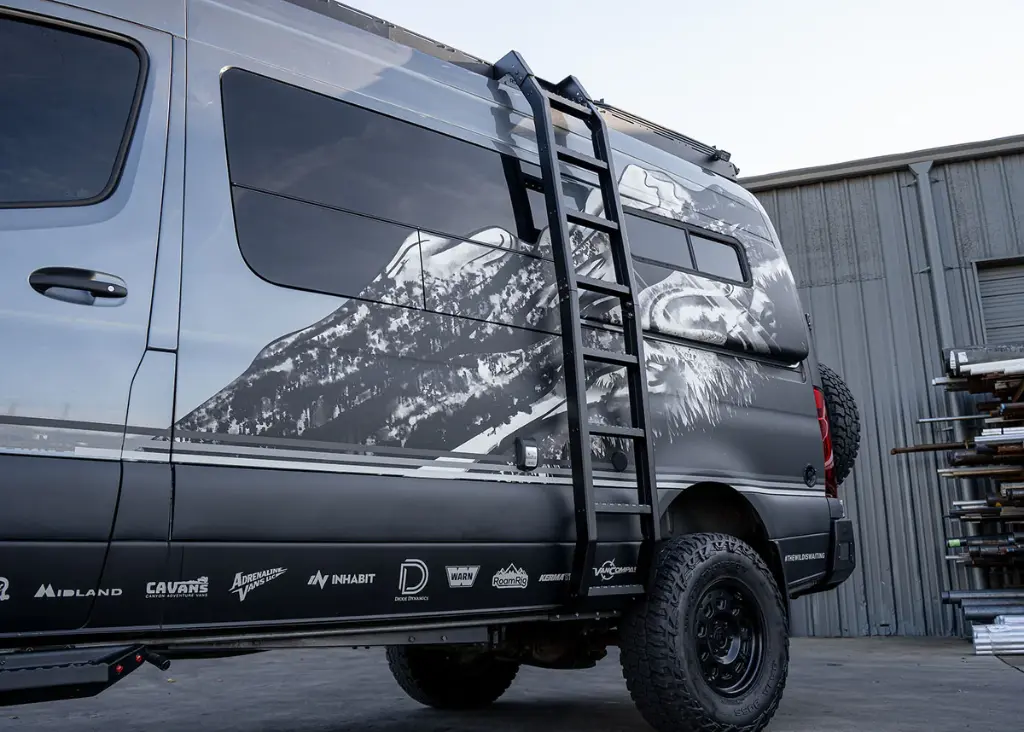 Mercedes Sprinter (2007+) Flatpack Ladder 5.webp