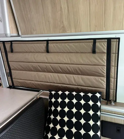Article de blog 'Renovating your van or RV during winter: the best time of year!' cover image.webp