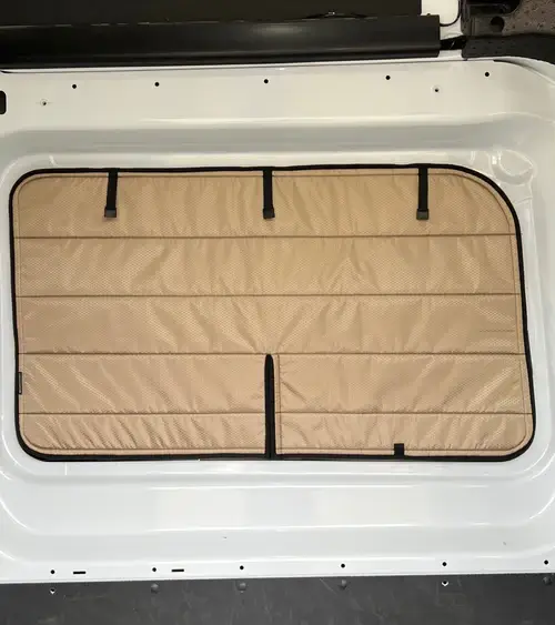 Article de blog 'Renovating your van or RV during winter: the best time of year!' cover image.webp