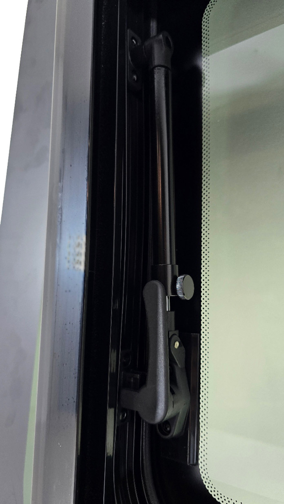VWD Premium Awning Van Window ( SR119-AW) 8.webp