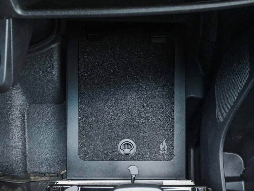 Sprinter Van Passenger Floor Riser Compartment 5.webp
