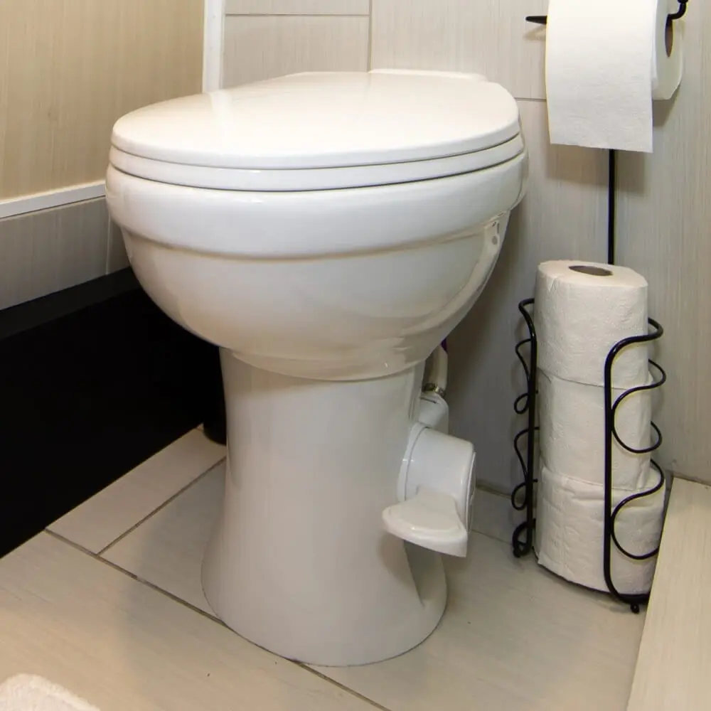 2022113192_Lippert_FlowMaxRVToiletElongatedCeramicBowl_7_1_1.webp