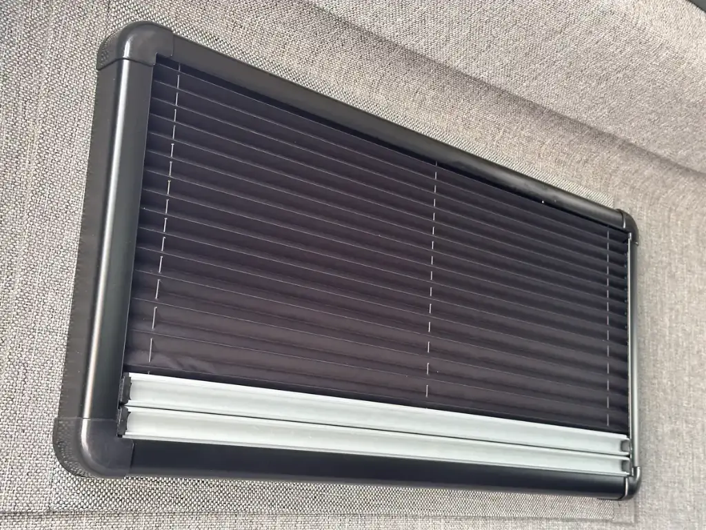 Camper Windows 900mmx450mm/35.43"x17.71"