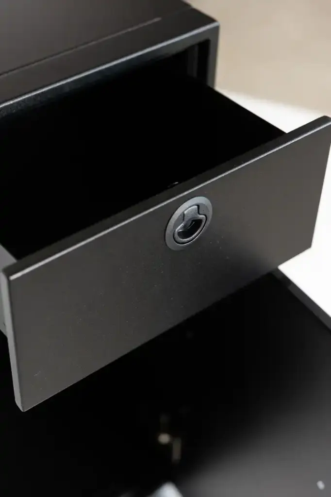 18" Base One Door and One Drawer - Aluminium Powder Coat