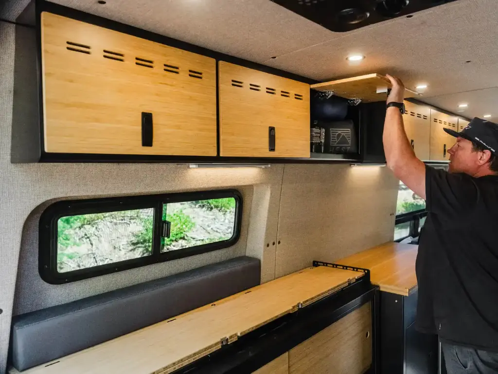 SPRINTER VAN 40" SHALLOW UPPER CABINET