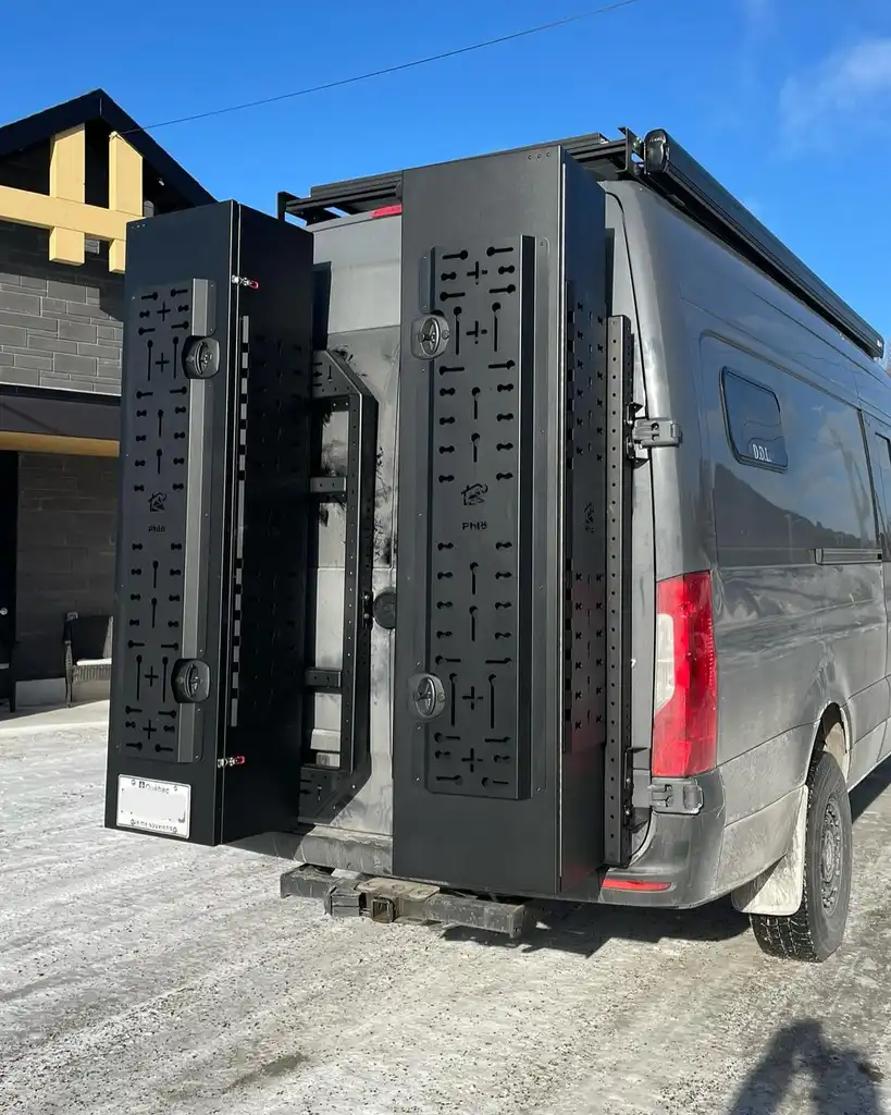 Deluxe - Ski, Snowboard and Golf Bag storage box - PHLÖ SYSTEM